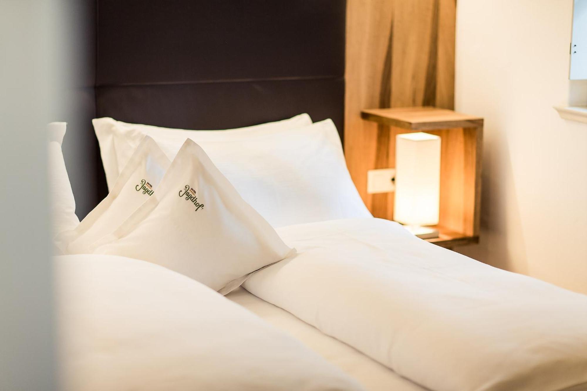 Hotel Jagdhof Caldaro Eksteriør billede