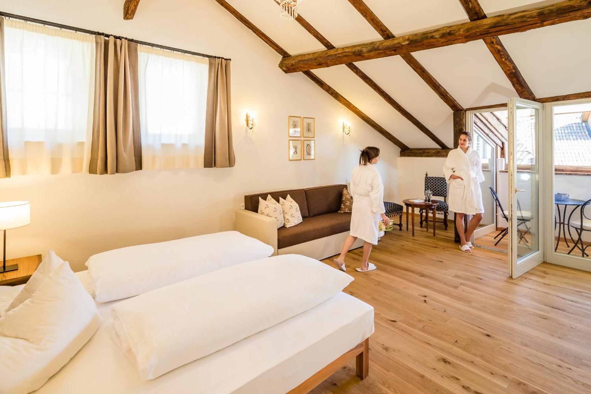 Hotel Jagdhof Caldaro Eksteriør billede